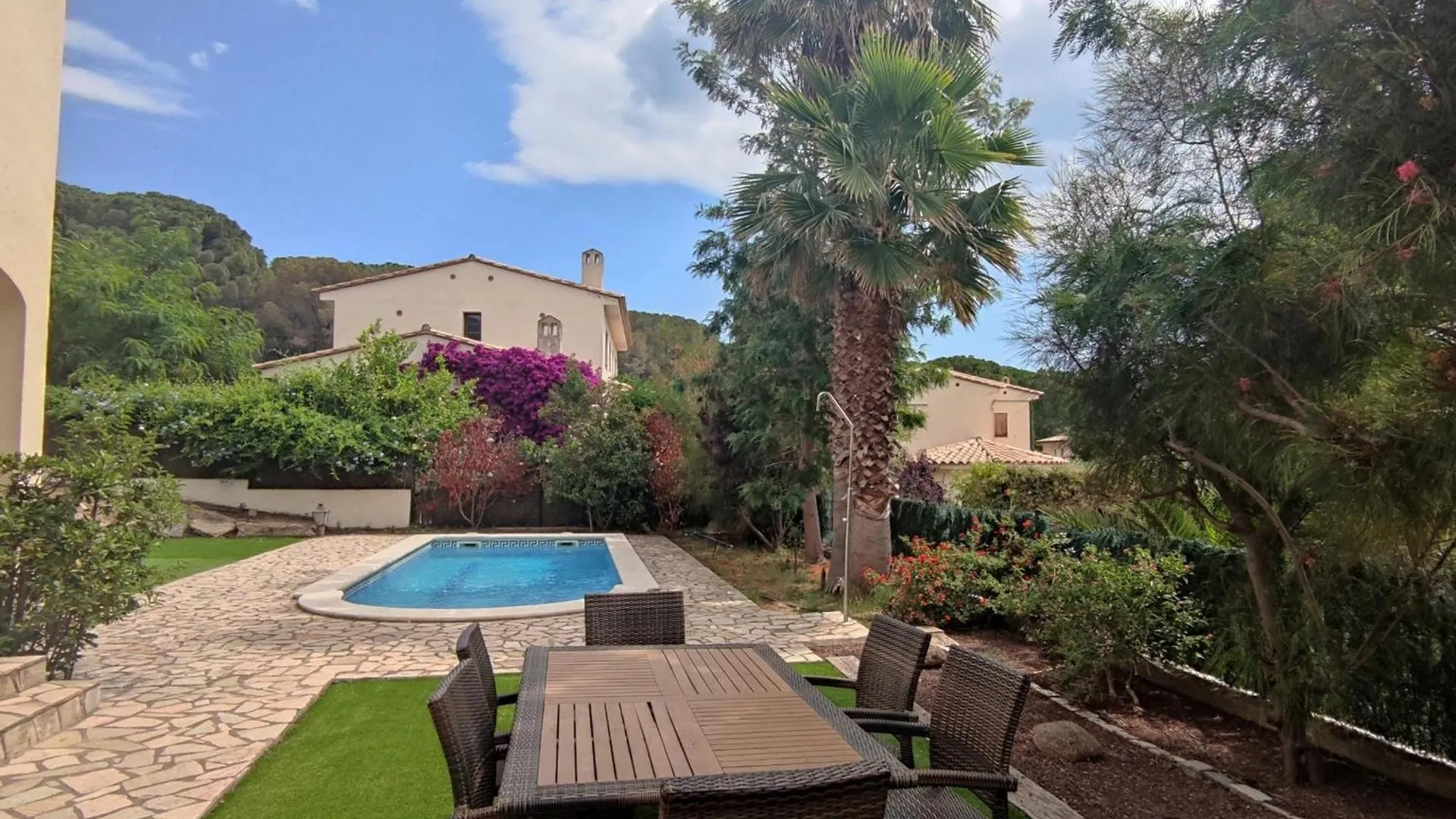 Villa Mediterranea Con Piscina, Jardin Privado Y 3 Hab., Cerca De La Playa En La Costa Brava - Es-209-56 Palamós